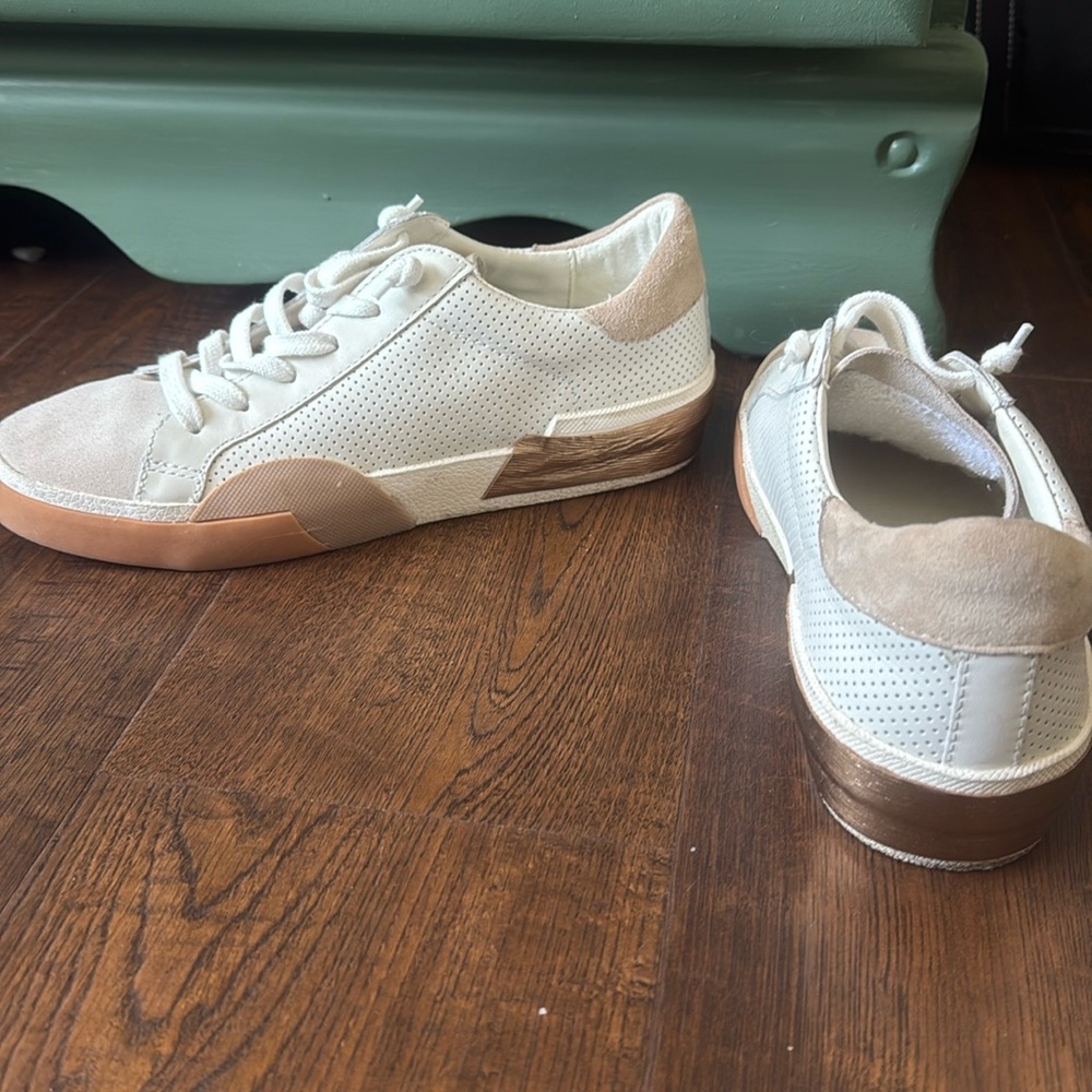 Excellent dolce vita sneakers size 7